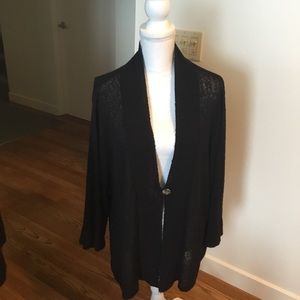 Nectar Creations black lightweight boucle sweater